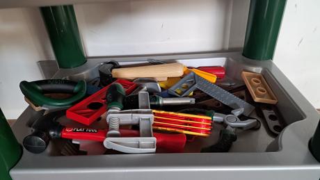 Bosh stôl s náradím, dielňa, 