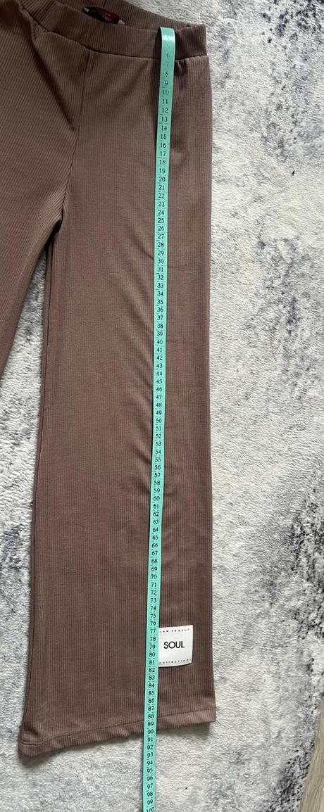 Legíny široké, 146