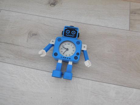 Kovové hodiny robot modrý do detskej izby,, 