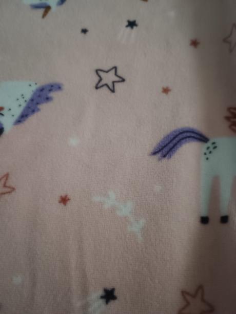 Teplé pyžamko, 146