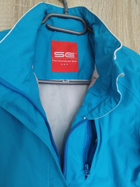 Tenká vetrovka, 152