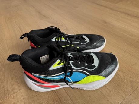 Športová obuv s bielou podrážkou, puma,40