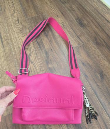 Desigual krásna kabelka, desigual