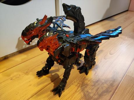 Hučiaci transformers / trojhlavý drak, 