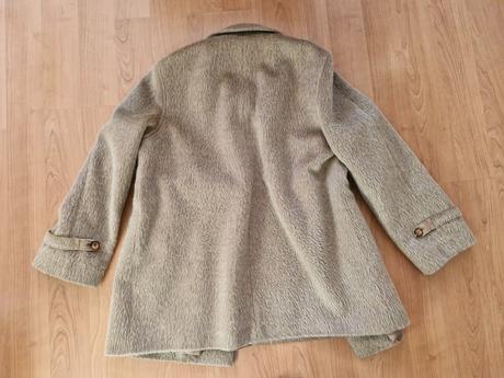 Vlnený kabát, l