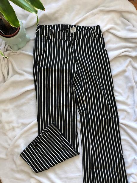 Pásikavé čierne nohavice, h&m,36