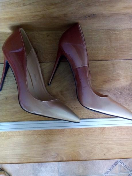 Lodičky lakované, 39