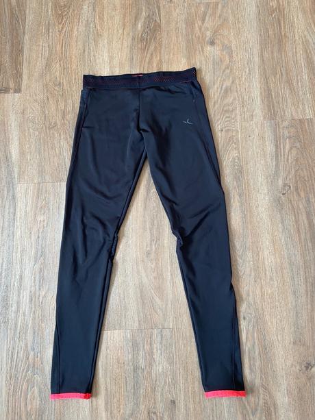 Športové legíny, 158