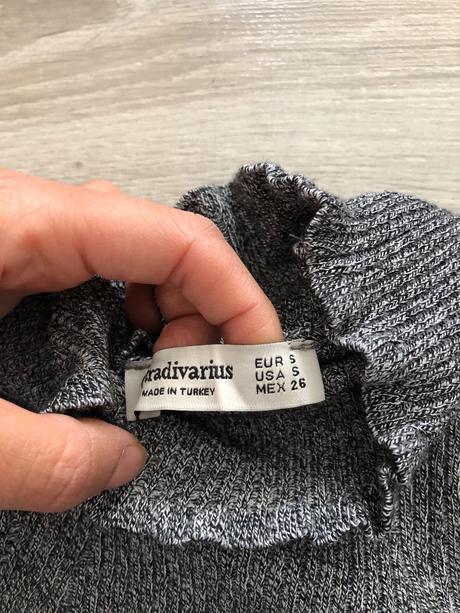 Sivy svetrik, stradivarius,s
