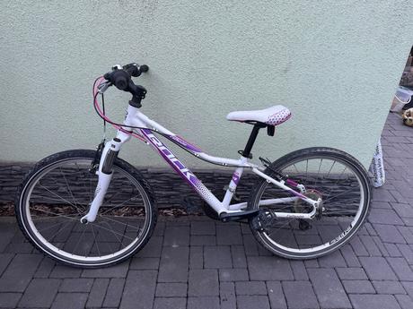 Bicykel rock machine catherine 24, 24