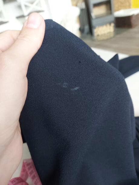 Sako tvarujúce pás, s