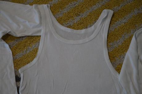 Biele natelniky a tielko, 158