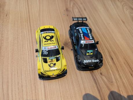 Autá pretekárske na zotrvačník,