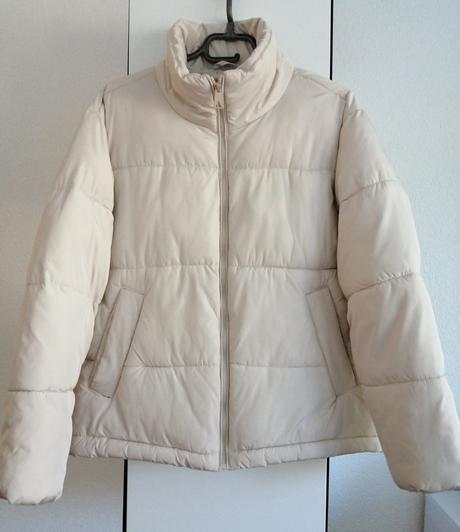 Pekná zimná bunda, reserved,38