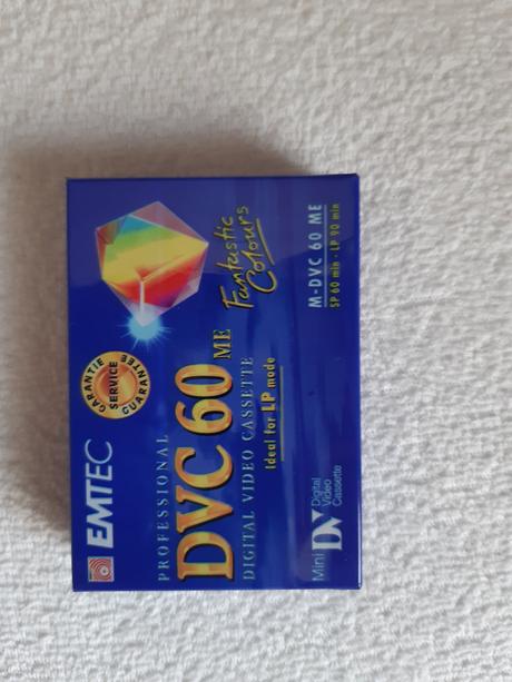 Videokazetka do retro videokamery, 