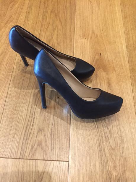 Čierne topánky, 39