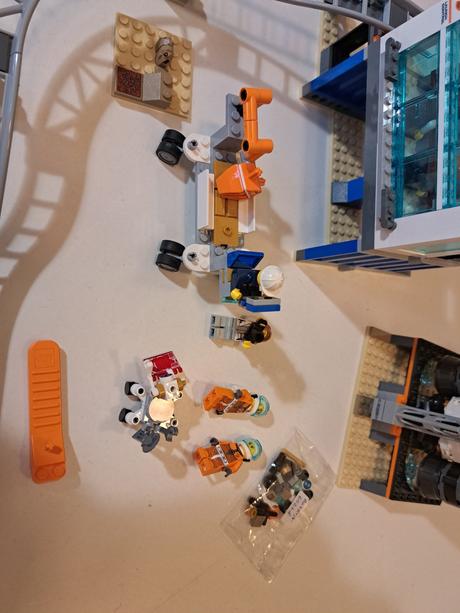 Lego 60228 štart vesmírnej rakety,