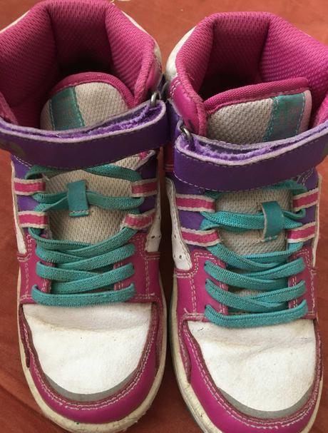 Tenisky vyššie, authority,31