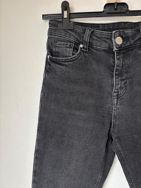 Review cierne dzinsy v. 26, review,26