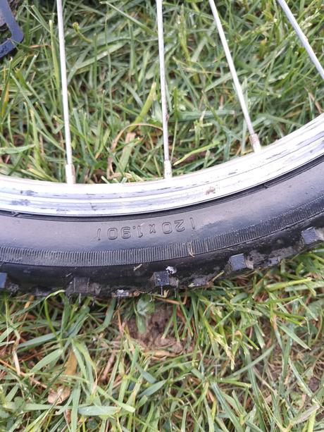 Predám bicykel dema vega 20" s prehadzovačkou, dema,20