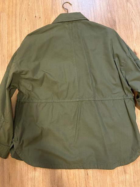 Košeľa /tenka bundička, bershka,s