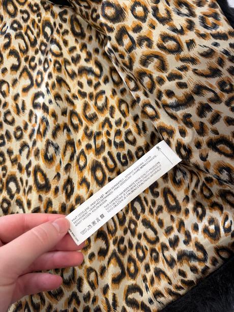 Luxusná čierna kožušinová vesta, gate,s