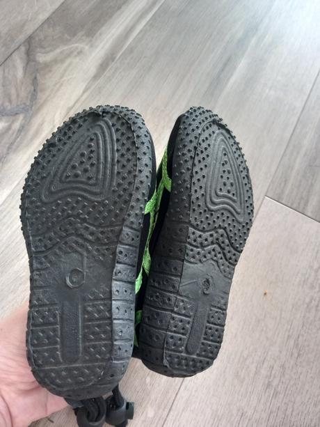 Topánky do vody, 25