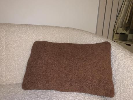 2 teddy dekoračné vankúše, 