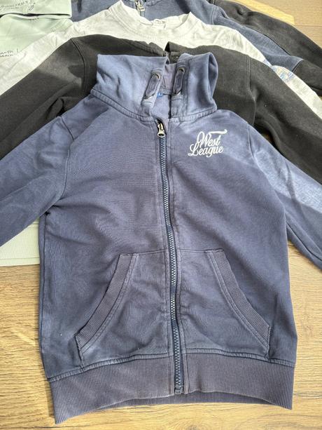 Mikiny + tepláky, 122–134