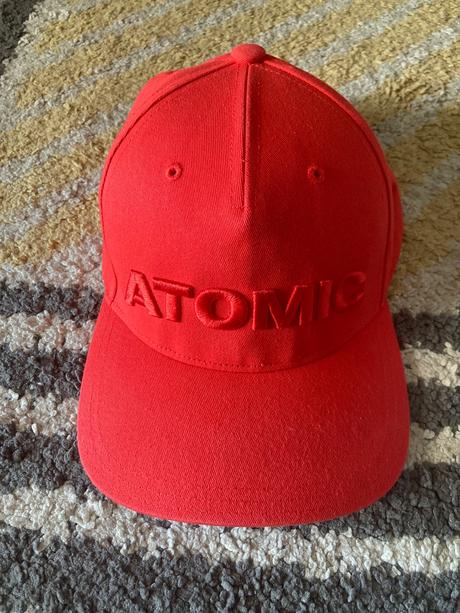 Šiltovka atomic 146/152, 146