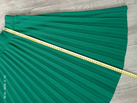 Skladaná sukňa (už s poštovným), s