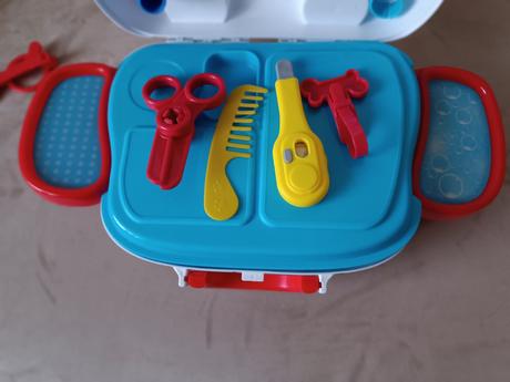 Detský lekárenský kufrík, 