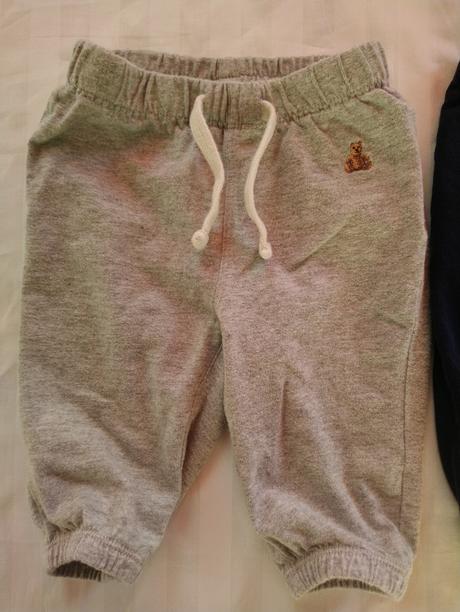 2 ks tepláky, sivé a modré, gap, 0-3 mes., 56-62, gap,62