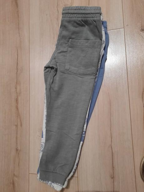 Hrubšie tepláky 116, sinsay,116