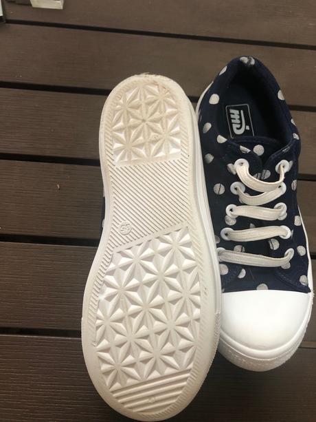 Bodkované plátenky značka mb, 35