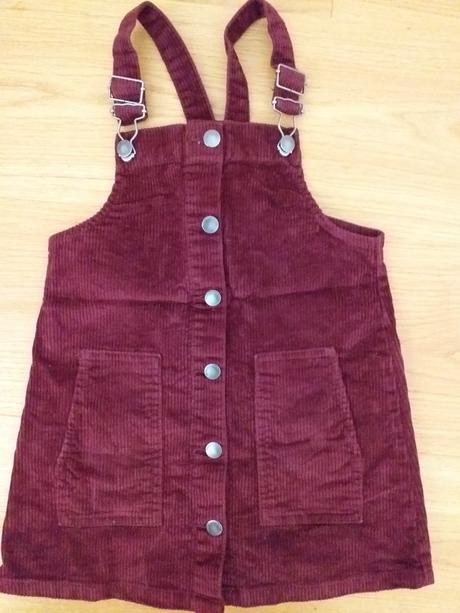 Menčestrové šaty na traky, lupilu,104