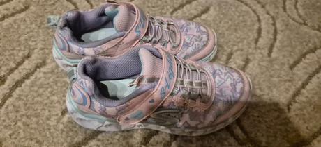 Botasky, skechers,32