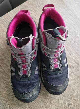 Turisticke topanky, 36