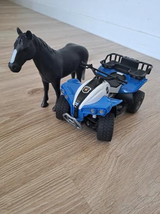 Bruder policajná štvorkolka, 