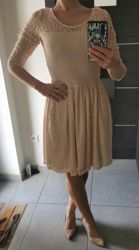 Krásne čipkované šaty zn. house, xs