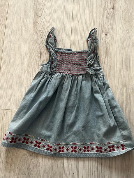 Bledomodré vyšívané šaty, f&f,92