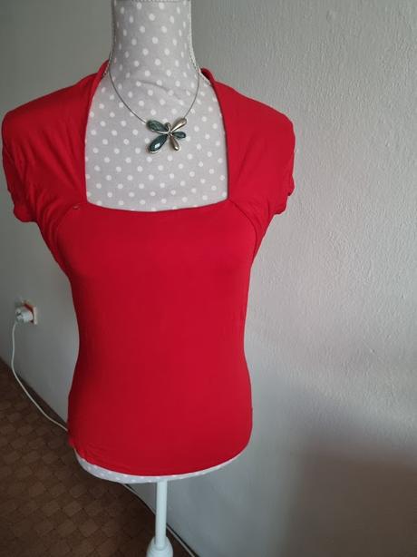 Červený elast.top 38, 38