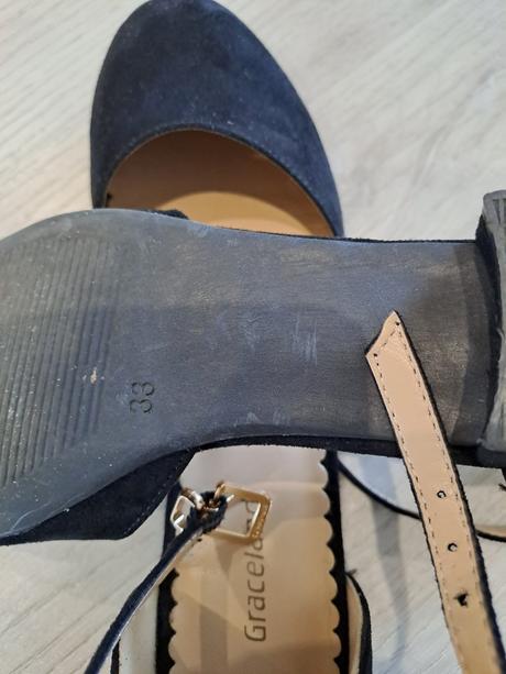 Poltopánky., graceland,33