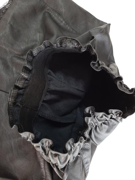 Koženkova sukňa  s čipkou, s