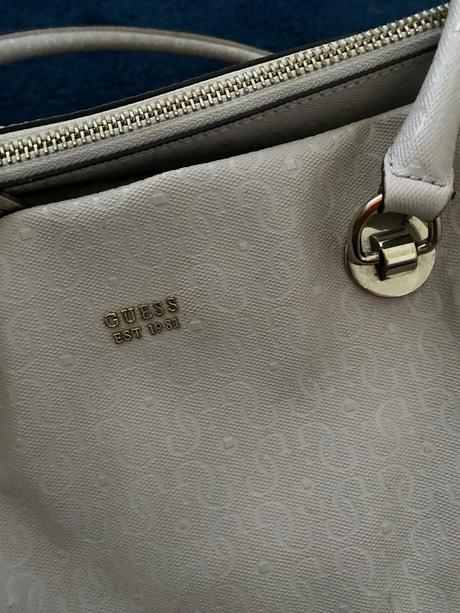 Kabelka guess, guess