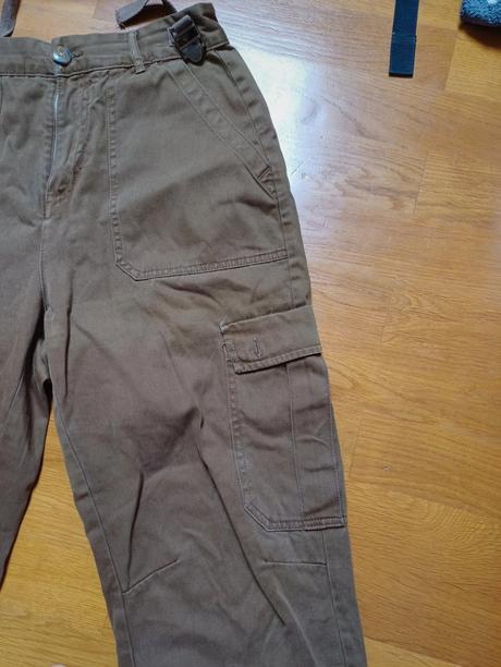 Cargo nohavice, bershka,38