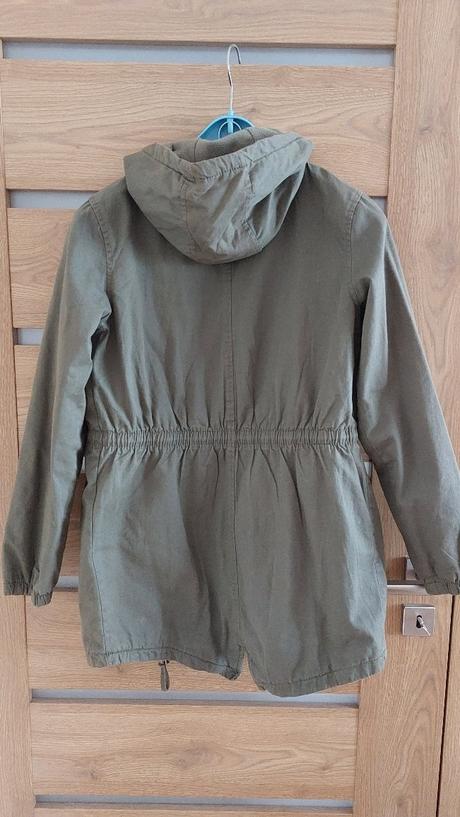 Dievčenská parka, 158