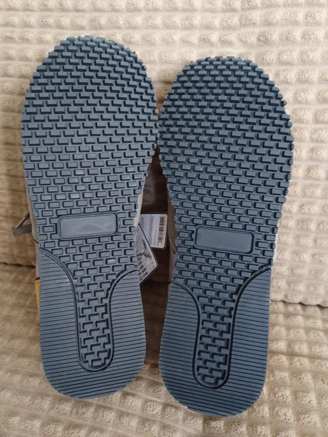 Tenisky s vysačkou, 41