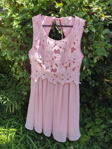 Krátke spoločenské šaty, 38