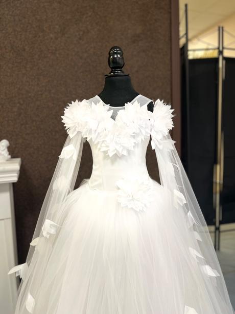 Šaty na prijimanie, 134 / 140